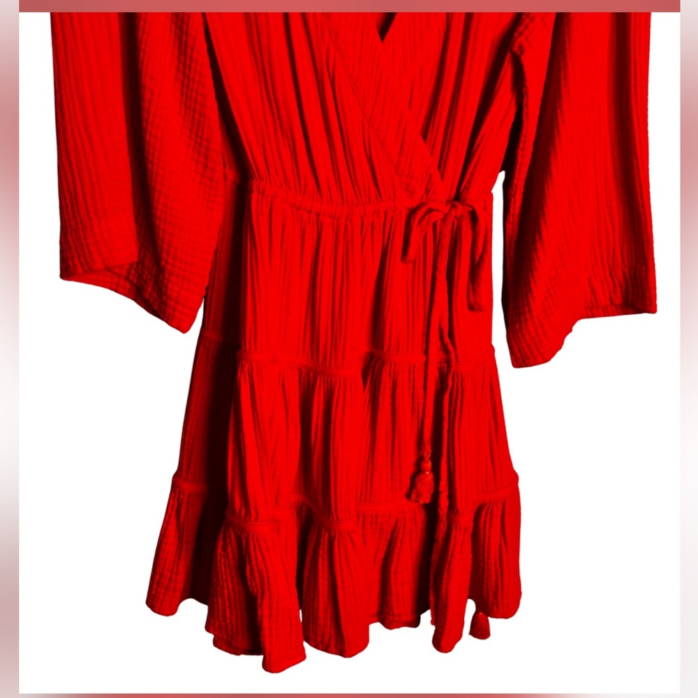 Cinq à Sept Vibrant Red Women's Robe - Picture 4 of 9